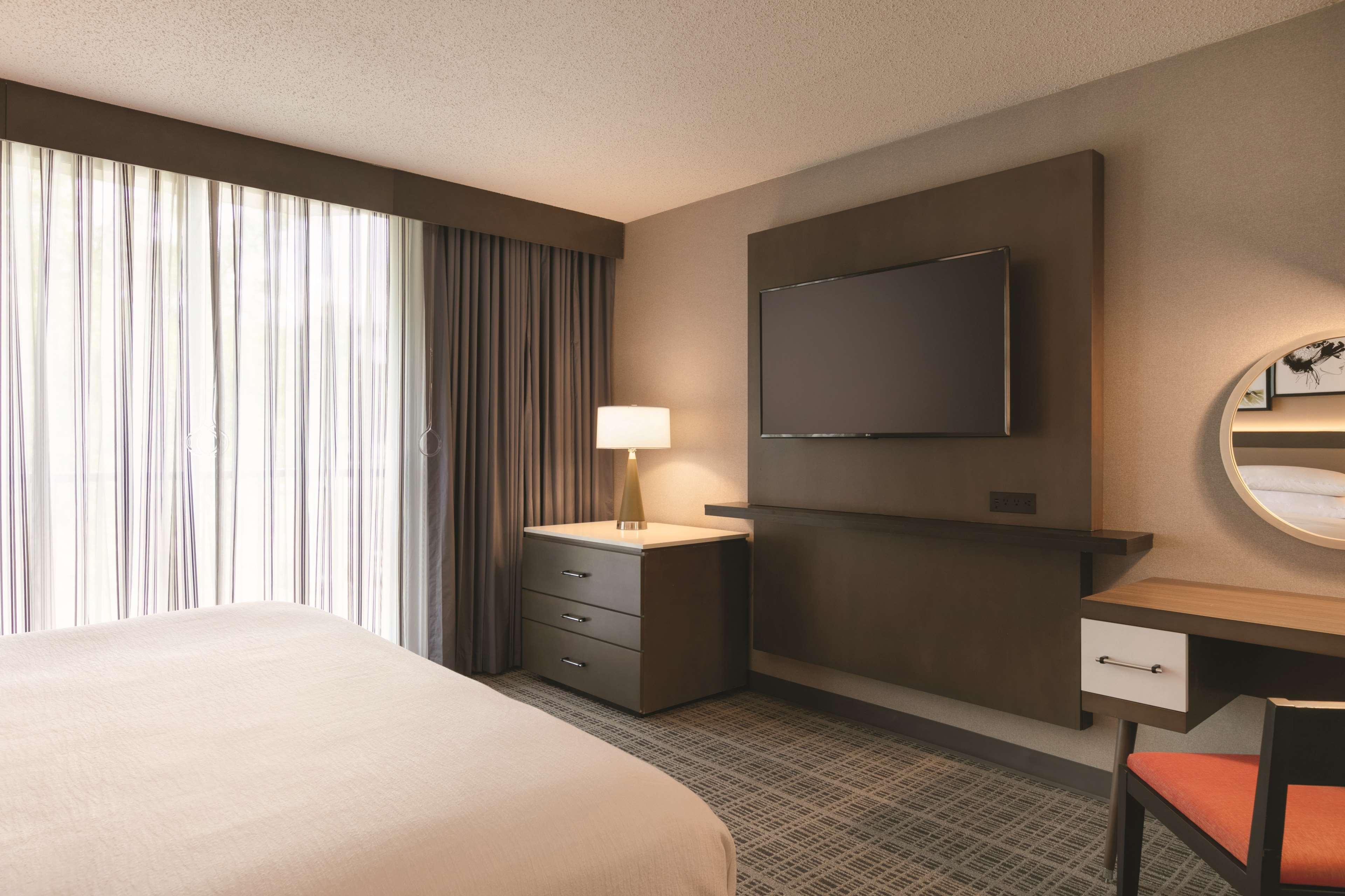 Embassy Suites By Hilton Richmond Dumbarton Zewnętrze zdjęcie