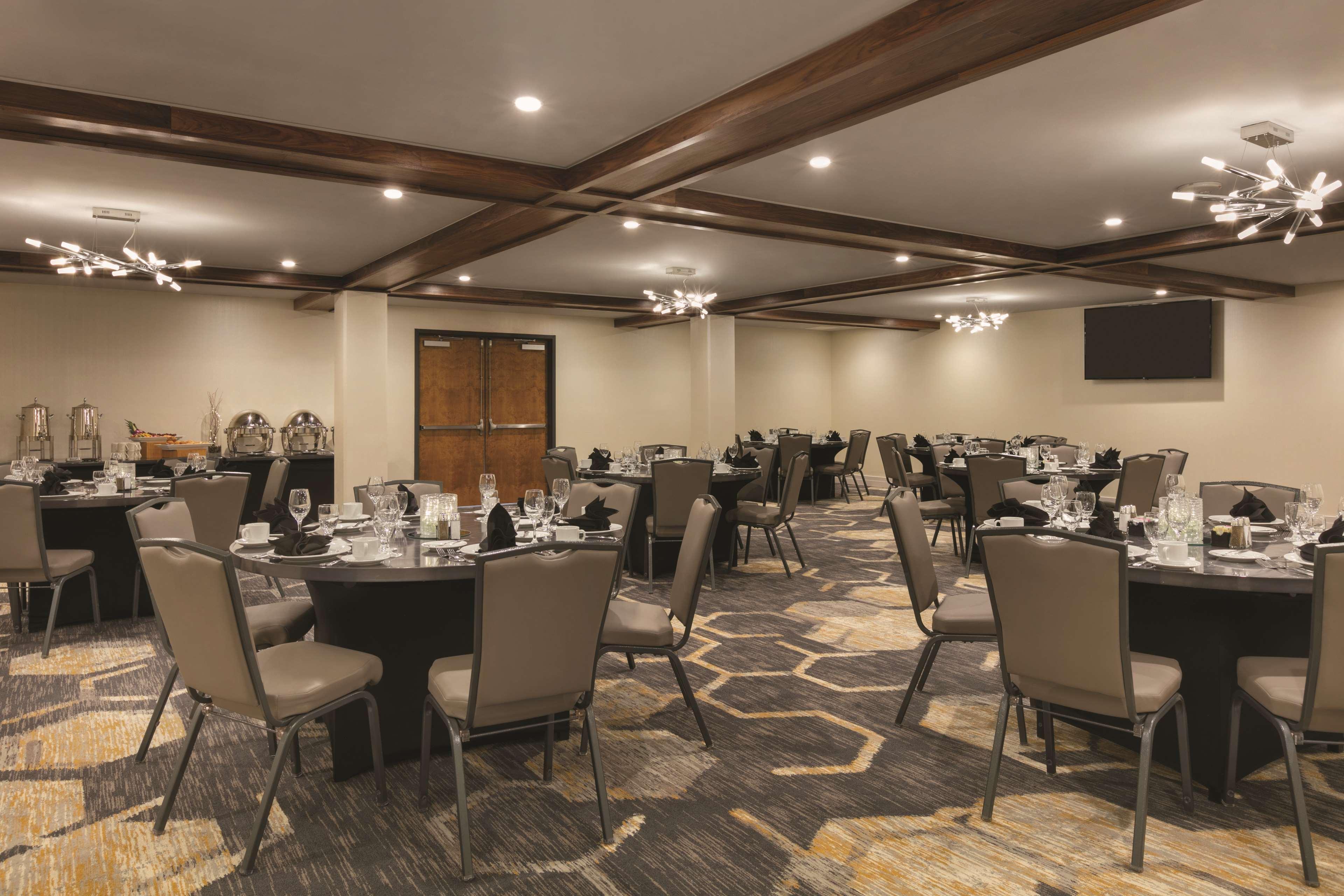 Embassy Suites By Hilton Richmond Dumbarton Zewnętrze zdjęcie