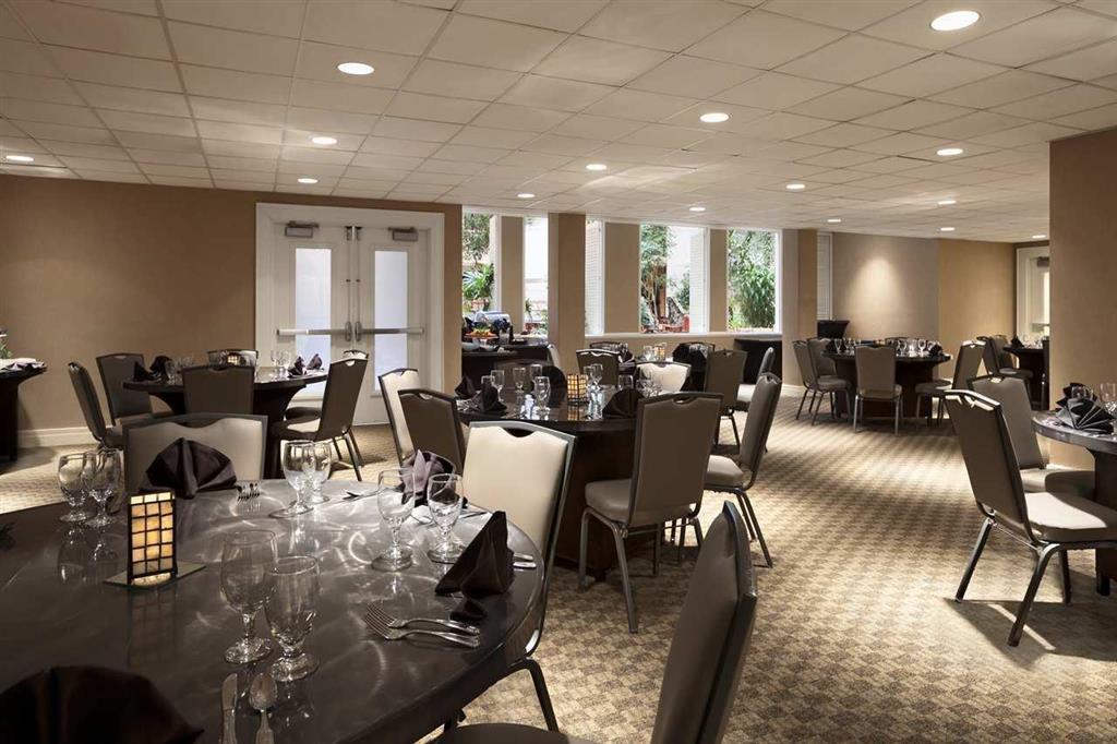 Embassy Suites By Hilton Richmond Dumbarton Udogodnienia zdjęcie